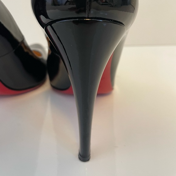 Christian Louboutin high heel shoes - Picture 7 of 8